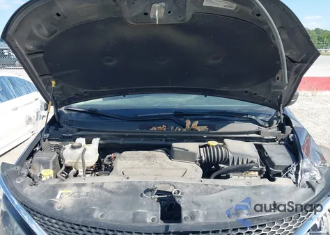 2019 Chrysler Pacifica Touring L z USA, uszkodzony, nr VIN 2C4RC1BG0KR680795